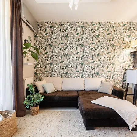 Διαμέρισμα Lovely - Free Garage - Balcony *