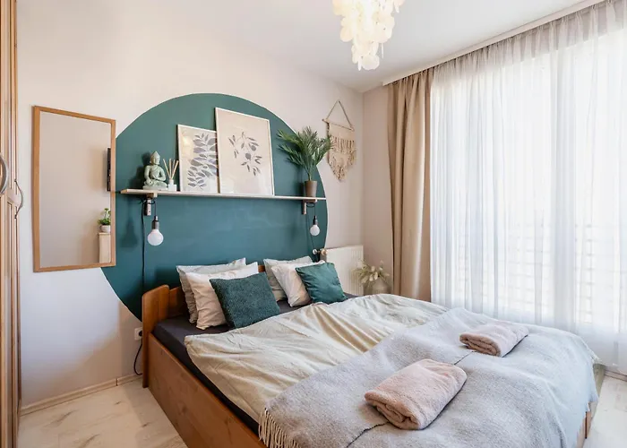Lovely - Free Garage - Balcony Apartament *