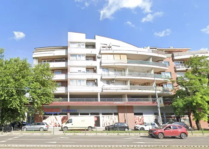 Lovely - Free Garage - Balcony